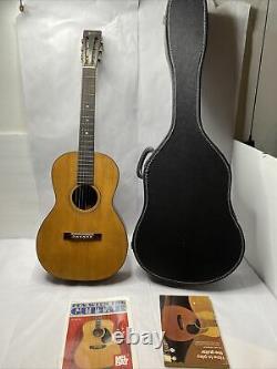 1930s Regal Natural Finish Acoustic Guitar 5210 Made In Chicago Includes Case
