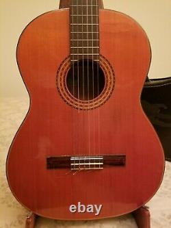 1970s Japanese made Epiphone classical guitar with chipcase excellent condition