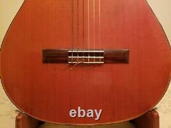 1970s Japanese made Epiphone classical guitar with chipcase excellent condition