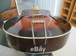 Acoustic GuitarVintage 1930sHarmonyMade in USAGood condition