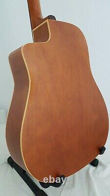 Art & Lutherie Cedar CW acoustic guitar Great Condition Made in Canada