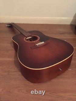 Art & Lutherie Dreadnought Antique Burst Cedar Acoustic Guitar (Made In Canada)