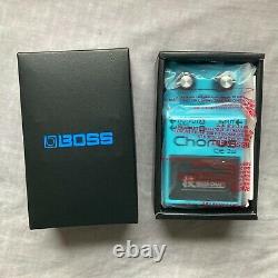 BOSS CE-2W Chorus Ensemble analogue pedal Waza Craft MIJ VGC made in Japan