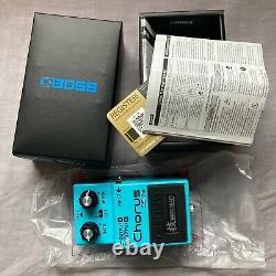 BOSS CE-2W Chorus Ensemble analogue pedal Waza Craft MIJ VGC made in Japan