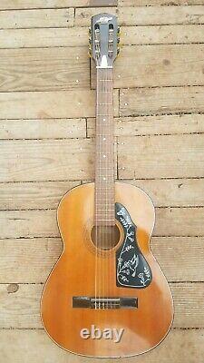 Checkmate G135 Vintage Acoustic Classical Guitar Made in Japan CLEAN