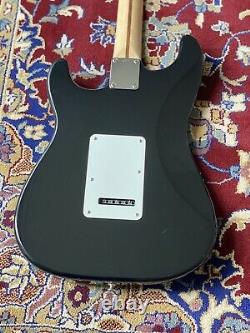 Fender 2001 Stratocaster Made in Mexico Black + Rosewood Board Electric Guitar