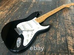 Fender Stratocaster Black Electric Guitar Made In Mexico & Hard Case 2001 2002