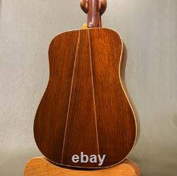 Folk guitar Martin D-35 made in 1967 from japan