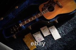 Gibson CustomShop 1960s Hummingbird ADJ / Acoustic Guitar with HC made in 2007