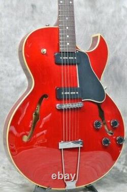 Gibson ES-135 Cherry / Semi-Acoustic Electric Guitar withOHC made in 1996 USA