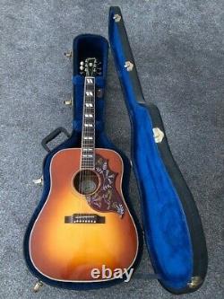 Gibson Hummingbird Honeyburst made in USA acoustic guitar. Barely ever played