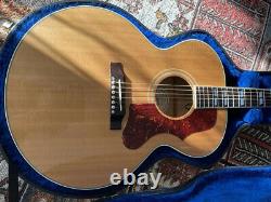 Gibson J-185 made in Montana USA. All solid tonewoods. In VGC with pickup