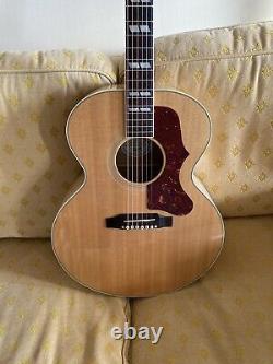 Gibson J-185 made in Montana USA. All solid tonewoods. In VGC with pickup