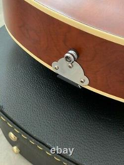 Godin 5th Avenue Archtop Acoustic Guitar Cognac Burst Canadian made