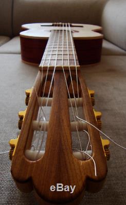 Handmade Classic Acoustic Guitar Made of Solid Wood