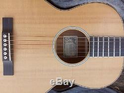 Larrivee O-01 Koa Special Edition Parlor Parlour Acoustic Guitar. Made in 2003