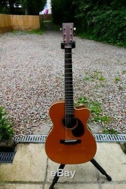 Martin CUSTOM Acoustic Guitar 2006 OM-18V Cutaway, only 10 made. Excellent Condi