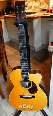 Martin CUSTOM Acoustic Guitar 2006 OM-18V Cutaway, only 10 made. Excellent Condi