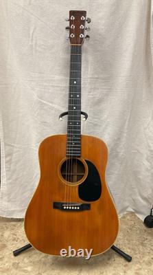 Martin D-28 / Acoustic Guitar with HC made in 1975