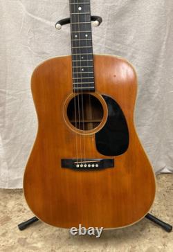 Martin D-28 / Acoustic Guitar with HC made in 1975