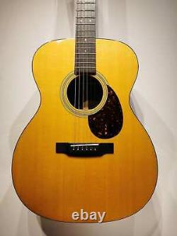 Martin Standard Series OM-21 acoustic guitar Made in USA with Hardcase