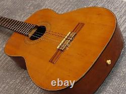 Old Guitar Concert Guitar Made In Japan