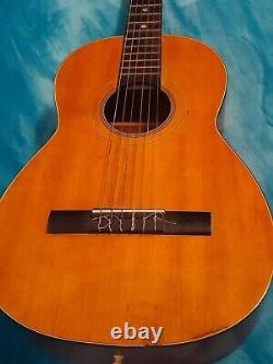 Old Guitar Concert Guitar Made In Japan Suzuki