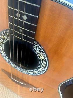 Ovation 1112 made in USA absolutely first class condition /with case/new strings