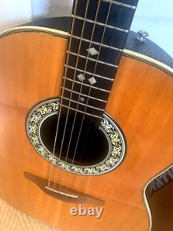 Ovation 1112 made in USA absolutely first class condition /with case/new strings