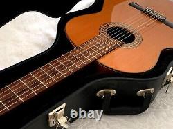 Prudencio Saez model 20 in Brand new Condition with solid case, made in 2010