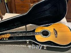 Rare Ovation Guitar Legend 1717 + Ovation hardshell case made in USA in 1993