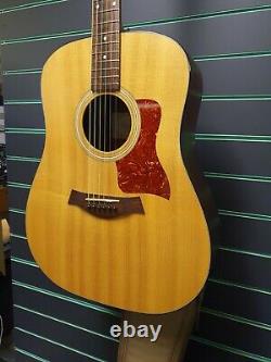 Taylor 110 2007 Natural Acoustic Guitar Made in USA