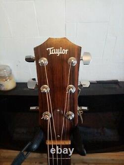 Taylor 110e Made in USA 2007 Electro-Acoustic guitar with Taylor gig bag