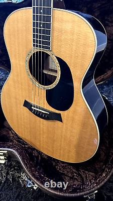 Taylor Grand Symphony 2006 made in USA Sitka Spruce and Indian Rosewood