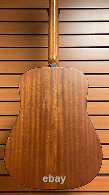 Taylor Guitars 310 Acoustic/Electric in Natural Gloss 2000 Made in USA with OHSC
