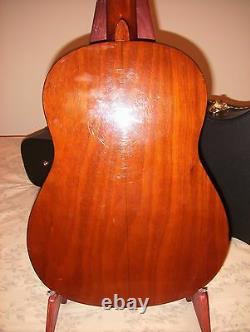 Vintage 1970s Japanese made TAKA TATG-300 Classical Guitar with BrandNew Hard Case