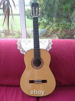 Vintage Kay KDG 50 Concert Guitar. Classical Acoustic Six String, Made in Korea