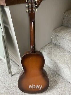 Vintage Late 30's Regal Acoustic appr 40 Guitar Rounded Neck Made in Chicago