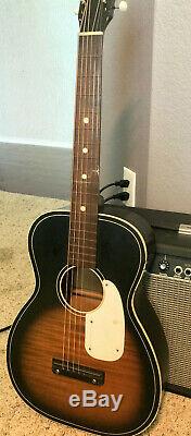 Vintage Silvertone Model 319 Acoustic Guitar Sunburst Made In USA VG