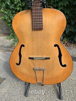 Zenith De Luxe 21 Archtop Acoustic Guitar. Framus. Made In Germany