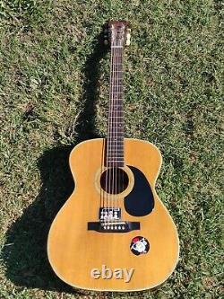 Aria Inc Vintage Acoustic Guitar Model 9602 Main Droite Made In Japan Punk