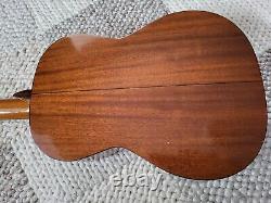 Aria de guitare ancienne en bois massif fabriquée au Japon