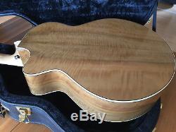 Breedlove Série Legacy Auditorium Soft Cutaway Westerngitarre Fabriqué Aux États-unis
