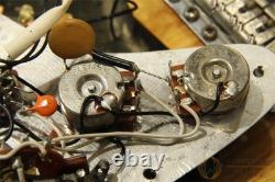 Fender Stratocaster 1979 fabriquée en 1979 Numéro de suivi de guitare acoustique