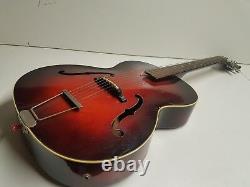 GUITARE JAZZ HOFNER fabriquée en ALLEMAGNE