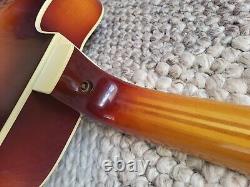 Guitare Vintage Archtop Percussion Fabriquée en Allemagne