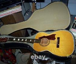 Guitare acoustique Grand Concert Silvertone S1212 de 1970 fabriquée par Harmony
