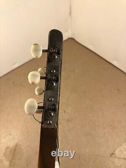 Guitare acoustique classique Silvertone des années 1960 fabriquée aux États-Unis