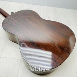 Guitare acoustique classique Yamaha C-200 avec étui souple fabriquée au Japon