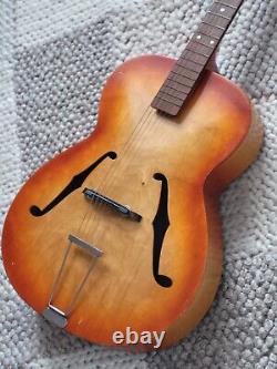 Guitare ancienne archtop Klira Triumphator fabriquée en Allemagne